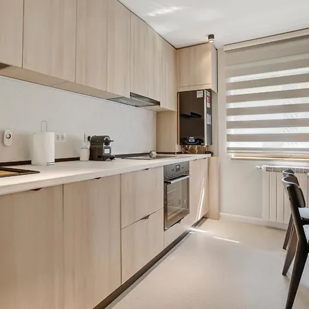Modern Luxury & Close To Old Town Διαμέρισμα