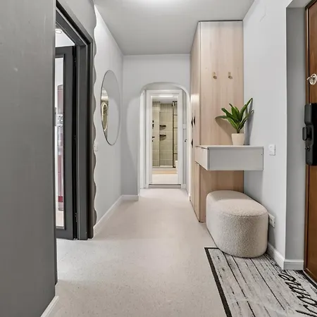 Διαμέρισμα Modern Luxury & Close To Old Town *