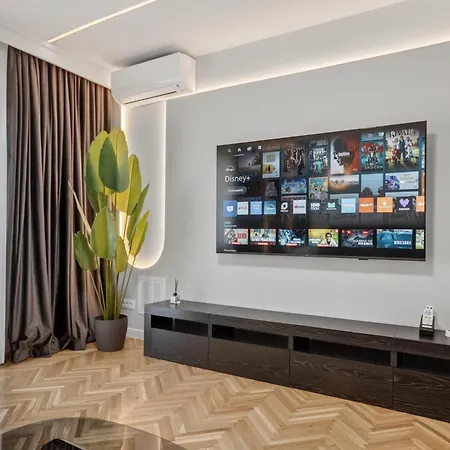 Modern Luxury & Close To Old Town 아파트 *