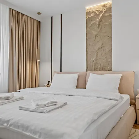 Modern Luxury & Close To Old Town Διαμέρισμα *