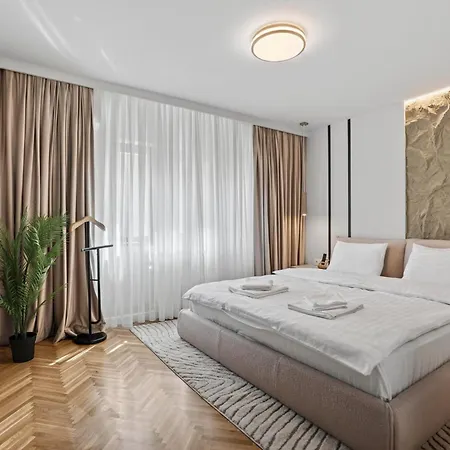 아파트 Modern Luxury & Close To Old Town *